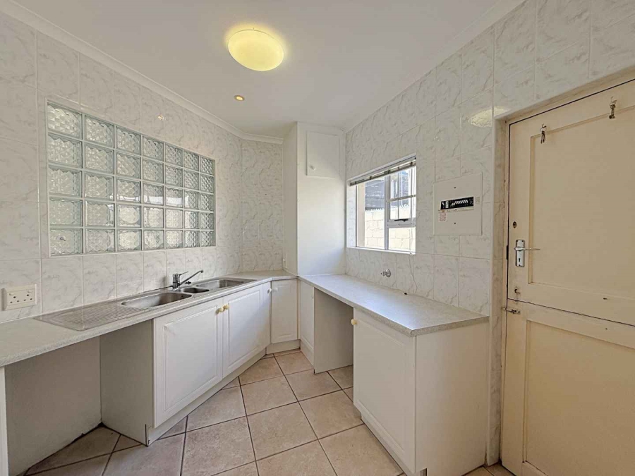 4 Bedroom Property for Sale in Middedorp Western Cape